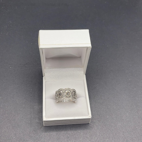 Neil Lane Jewelry - Neil lane Black &White diamond ring